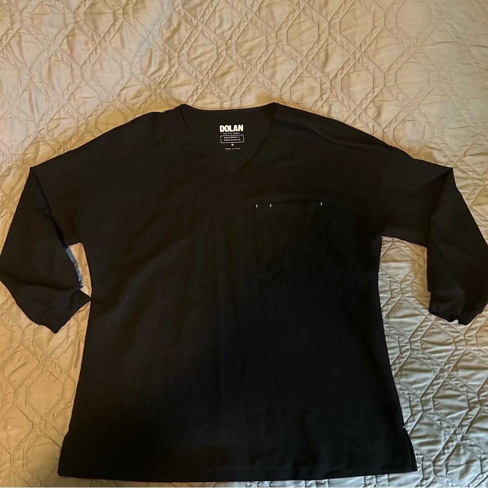 Dolan Alpine Dolman ¾ Sleeve 2-Pocket CORE Scrub Top - black